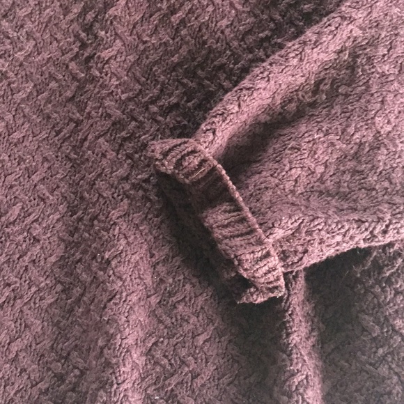 Geoffrey Beene Plum Sweater! - Picture 2 of 6